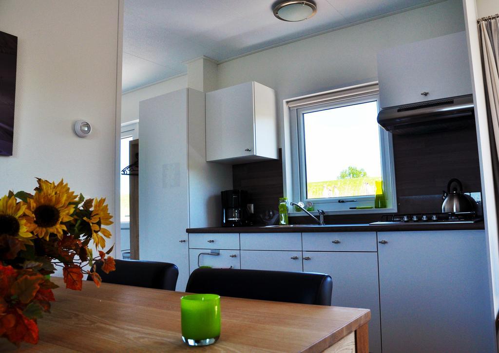 Bestmarine Waterchalets Flevo Marina Lelystad Room photo