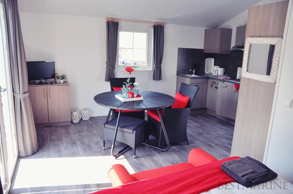 Bestmarine Waterchalets Flevo Marina Lelystad Room photo
