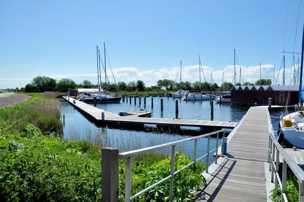 Bestmarine Waterchalets Flevo Marina Lelystad Exterior photo