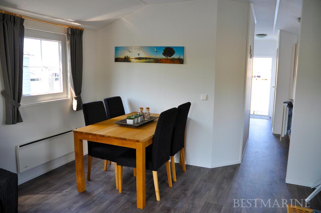 Bestmarine Waterchalets Flevo Marina Lelystad Room photo