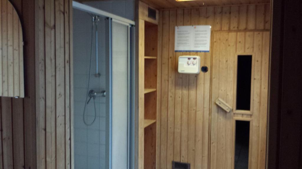 Bestmarine Waterchalets Flevo Marina Lelystad Exterior photo