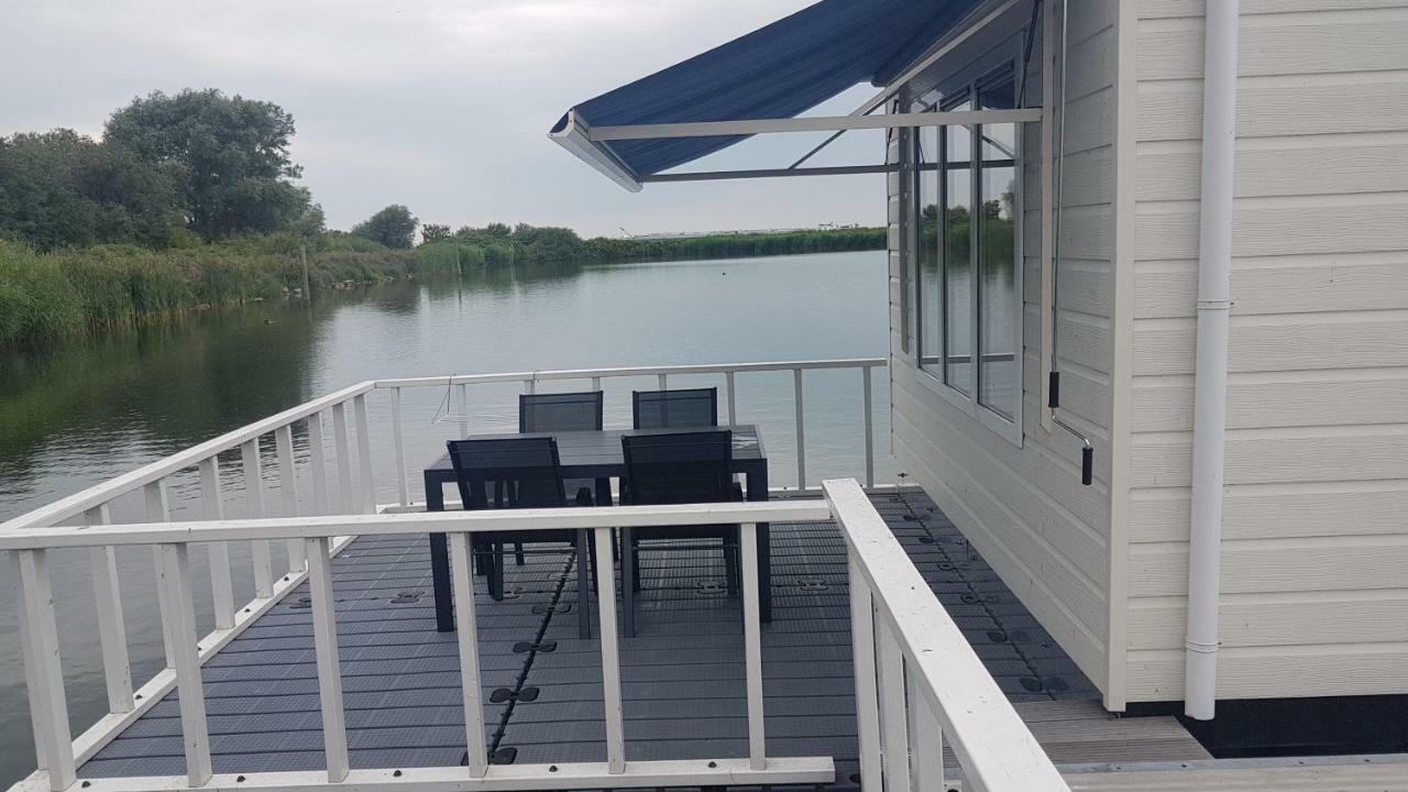 Bestmarine Waterchalets Flevo Marina Lelystad Exterior photo